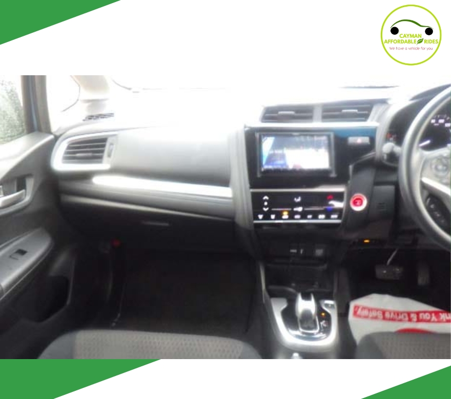 Blue And White Modern Car Insurance Instagram Post (16)