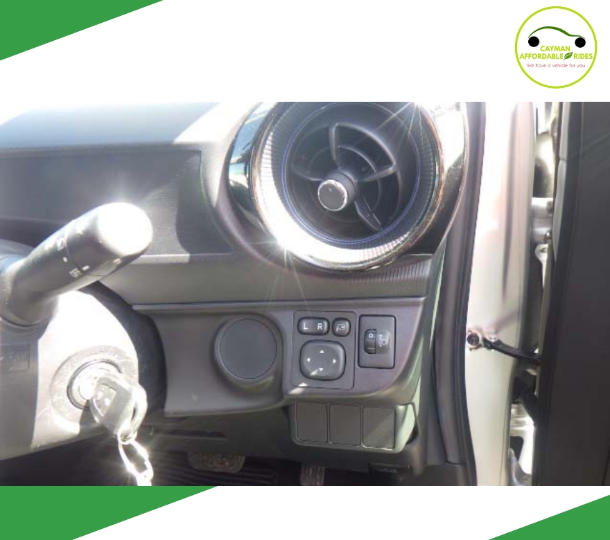 Blue And White Modern Car Insurance Instagram Post (33)